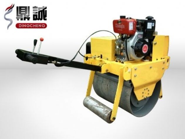 點擊查看詳細信息<br>標題：重型手扶式單鋼輪壓路機 閱讀次數：12375